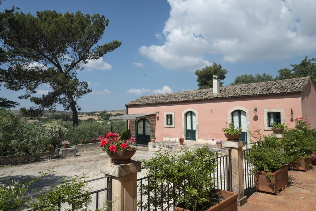 Agriturismo Borgo Degli Ulivi Canicattini Bagni Exterior foto